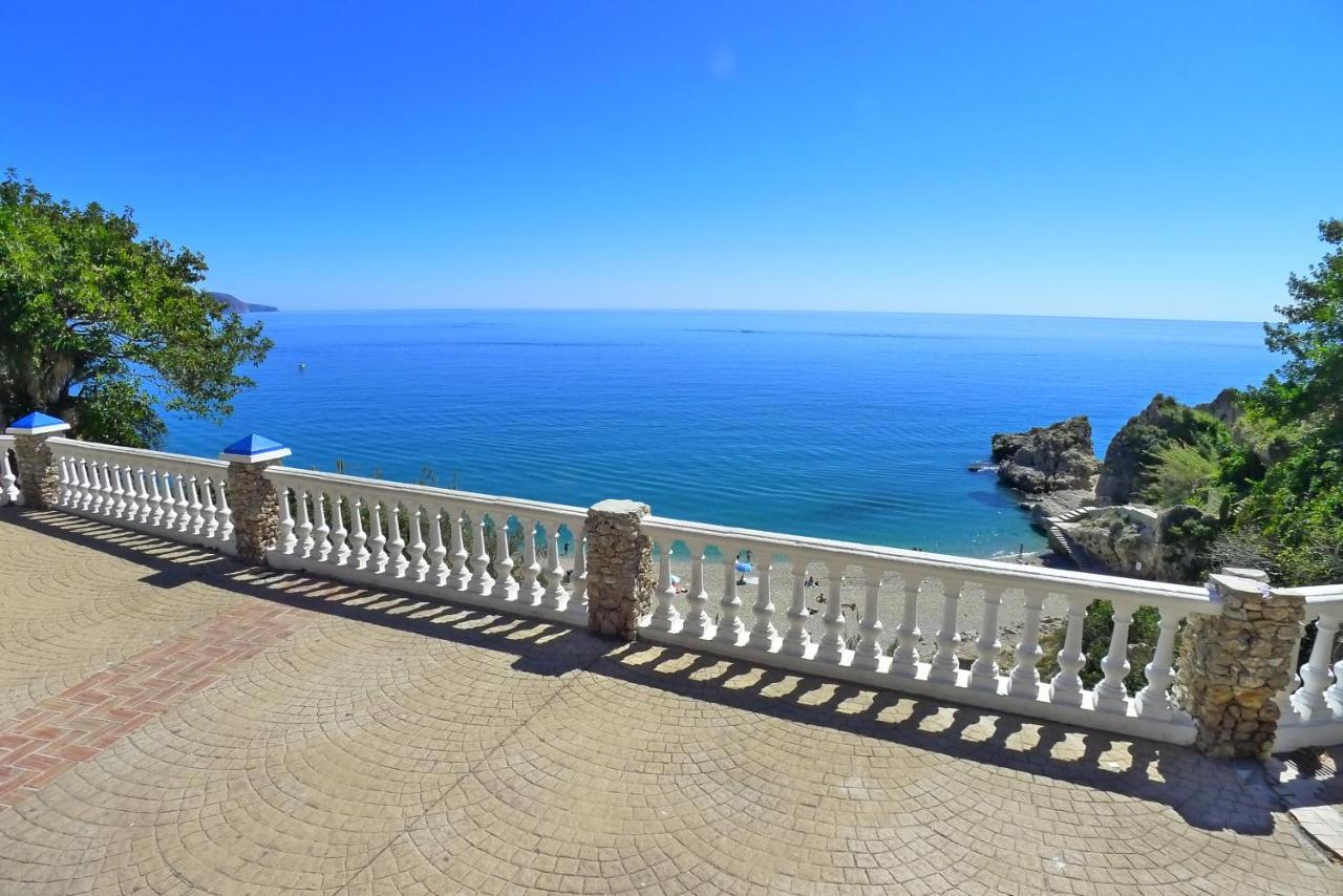 Stella Maris - Sleeps 4 Apartment Nerja Exterior photo